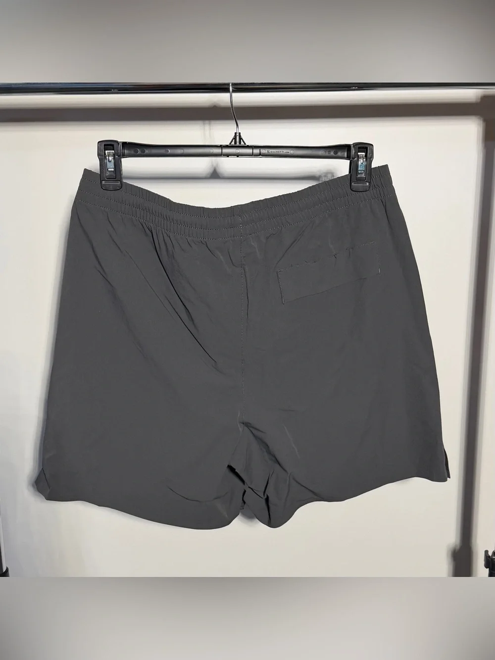 Banana Republic Aiden Shorts Gray Men’s Large Performance Casual Shorts